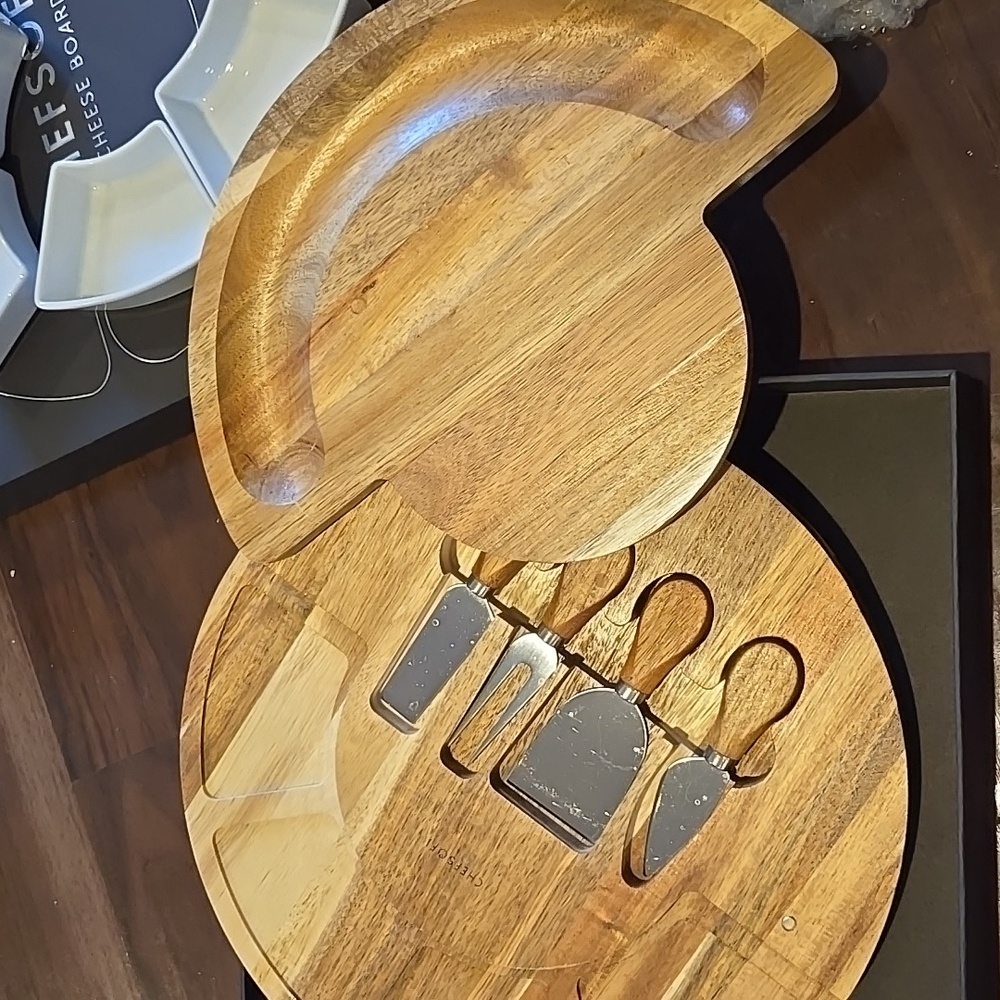 Brand New Chef Sofi cheese board